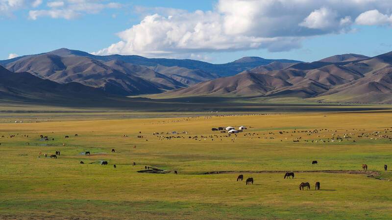 Mongolie vallee OrkhoniStock 1438599485 Rachel Poirot